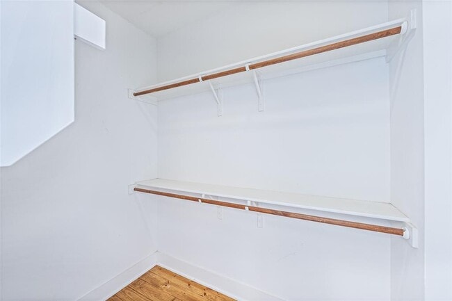 Building Photo - 1213 Eleanor St