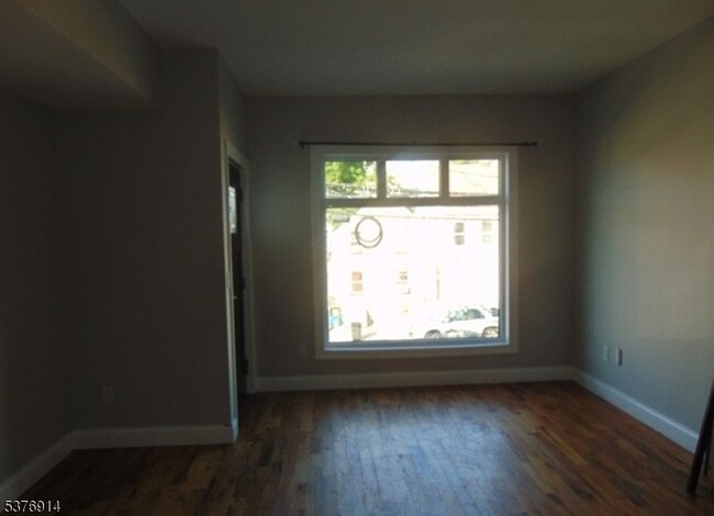 Building Photo - 108 Mill St