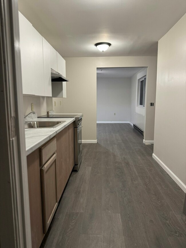 Primary Photo - 355 S Main St