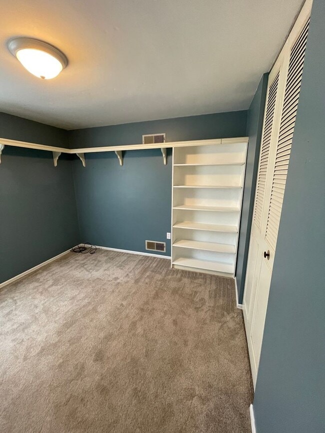 Building Photo - 120 Scottsdale Dr