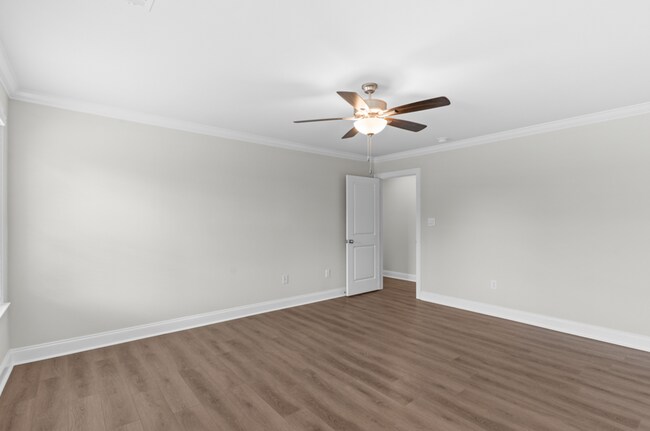 Building Photo - 214 Clifton Dr