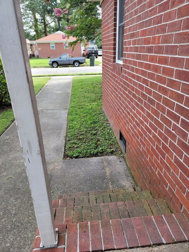 Building Photo - 2 Bedroom 1bath Oceanview/Bayview