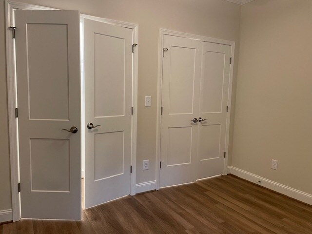 Building Photo - 861 Hickory Dr SW