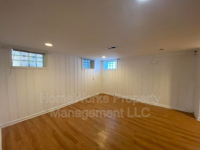 Building Photo - 1127 Deanwood Rd