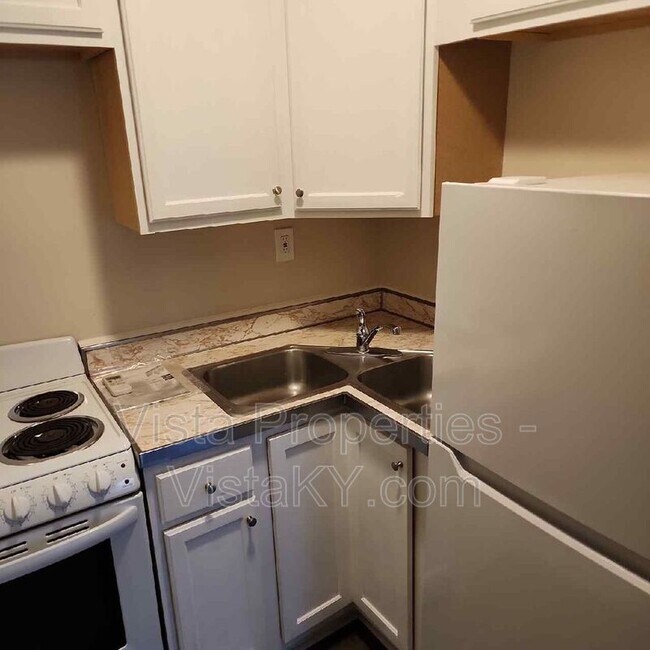 Building Photo - 4012 Southern Pkwy