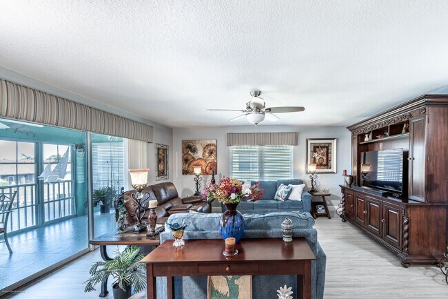 Building Photo - PRICE DROP!! FURNISHED ANNUAL RENTAL- WATERFRONT