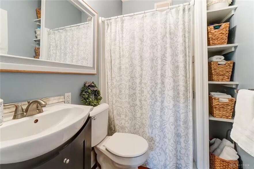 Building Photo - 4816 Eastern Ave