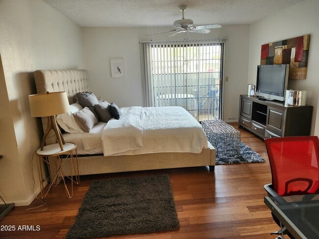 Building Photo - 7557 N Dreamy Draw Dr