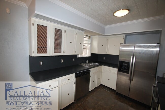 Building Photo - Park Hill 2 Bedroom Home