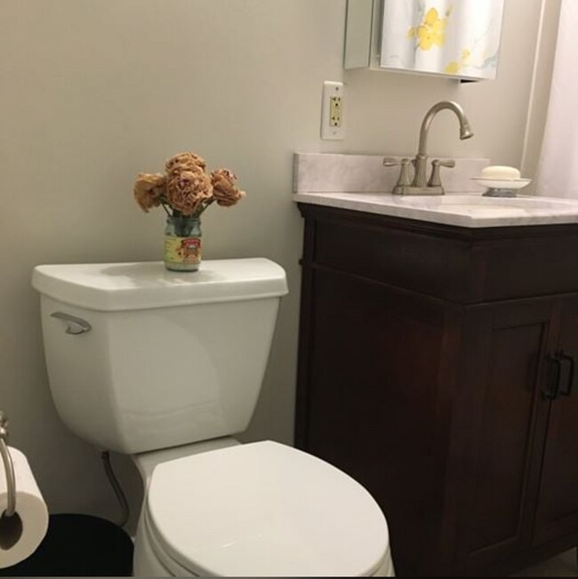 Building Photo - 1030 Bennington St