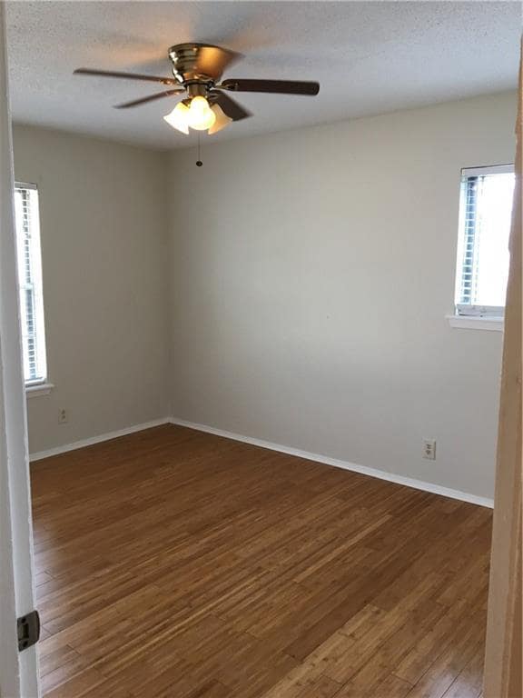 Building Photo - 1705 Pebble Brook Dr