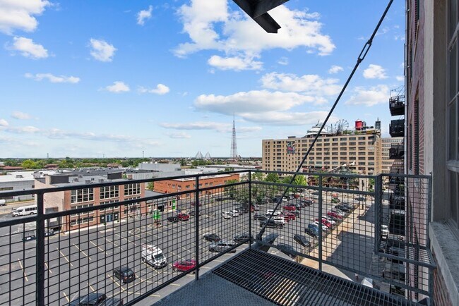 Building Photo - 1635 Washington Ave