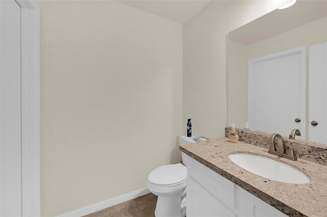 Building Photo - 11528 Riverview Dr