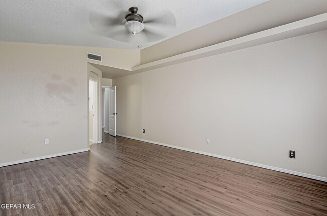 Building Photo - 6933 Jericho Tree Dr