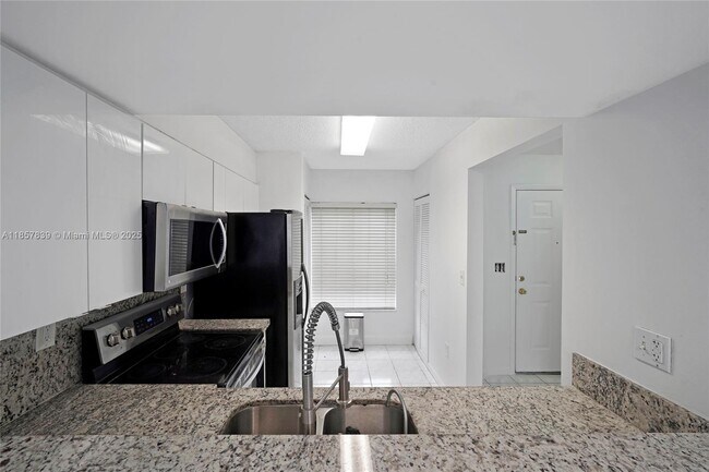 Building Photo - 139 Riviera Cir
