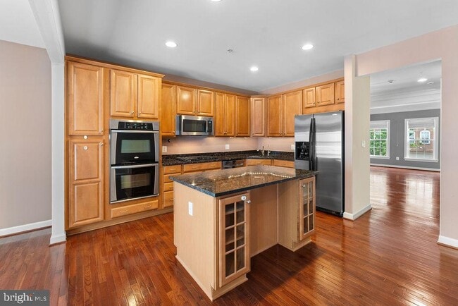 Building Photo - 1627 Whitehall Dr