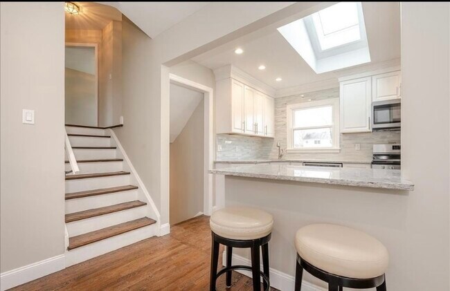 Building Photo - 750 Tanglewood Rd