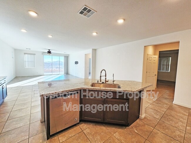 Building Photo - 3543 E Wallowa Dr