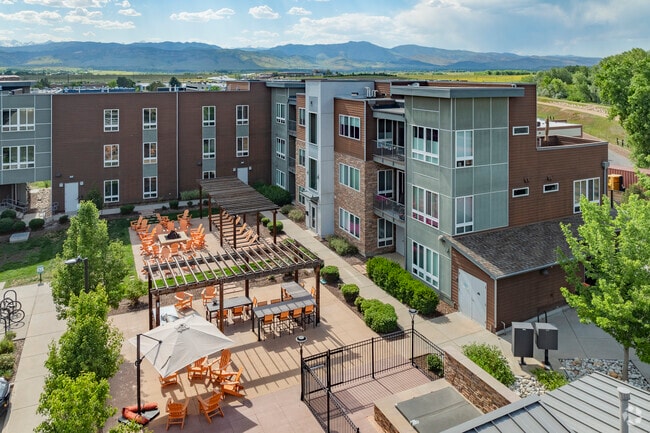 Building Photo - Boulder View