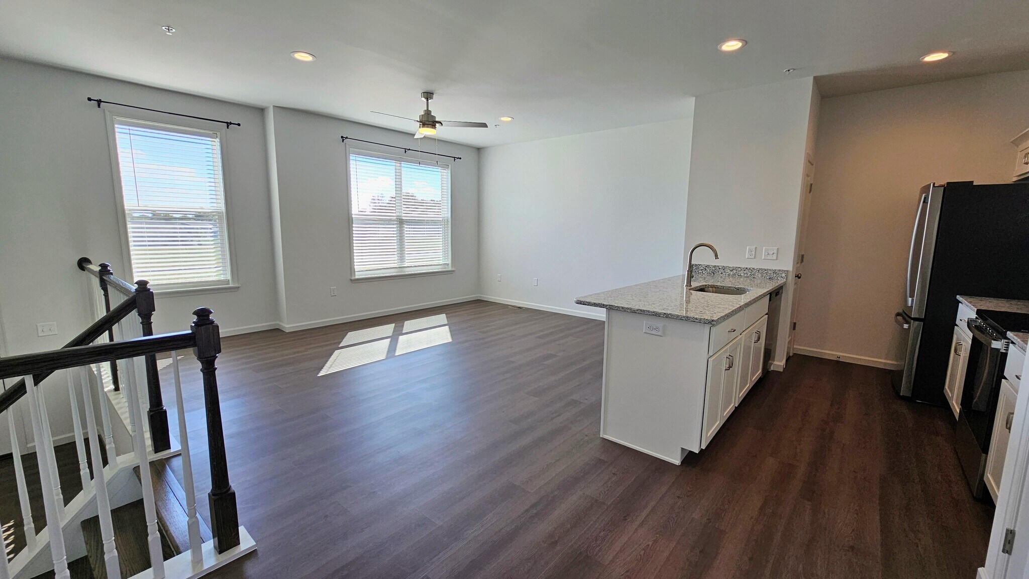 Building Photo - 63 N Conifer Dr