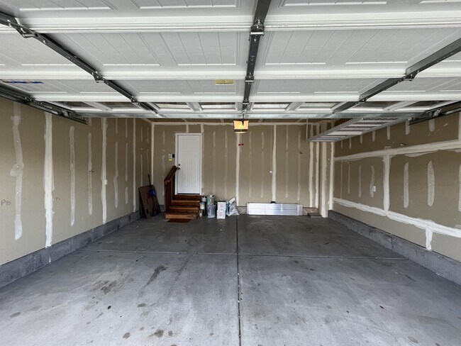 Building Photo - 621 Koins Way