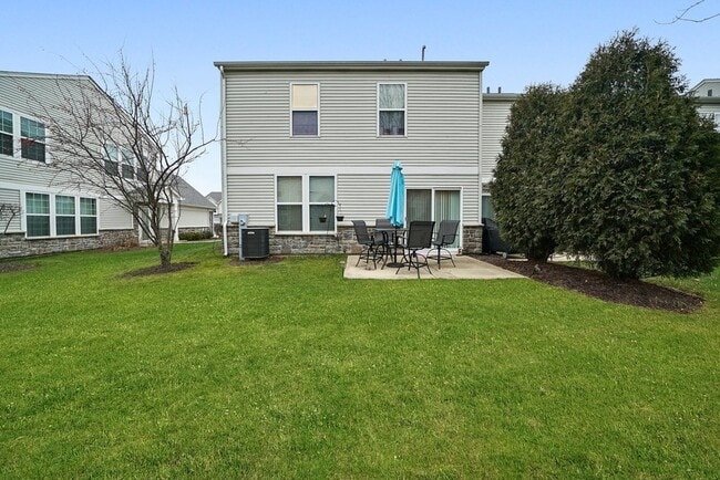 Building Photo - 650 Hawley Dr