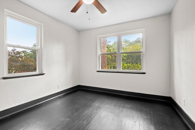 Building Photo - 3332 Carol Dr