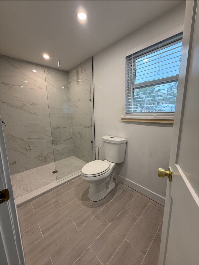 Building Photo - 1633 San Marco Blvd