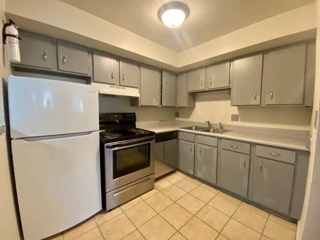 Building Photo - 4160 W 74th Ave