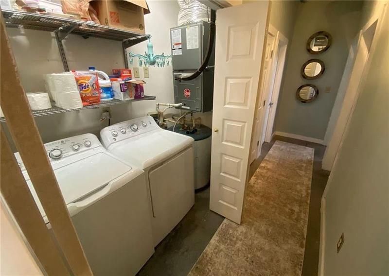 Building Photo - 572 Edgewood Ave SE