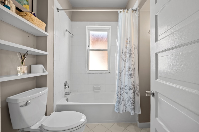 Building Photo - 1357 E St SE