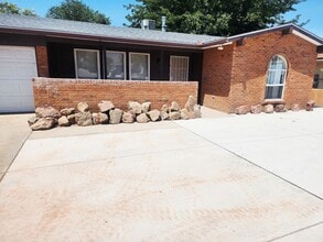 Building Photo - Heritage Hills 3 Bedroom