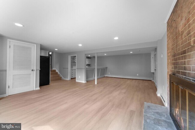 Building Photo - 10720 Norman Ave