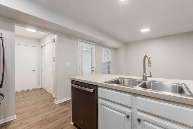 Building Photo - 3055 Glenloch Cir