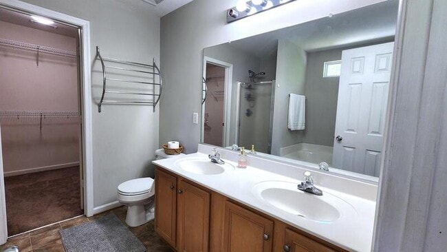 Building Photo - 440 Garcia Dr
