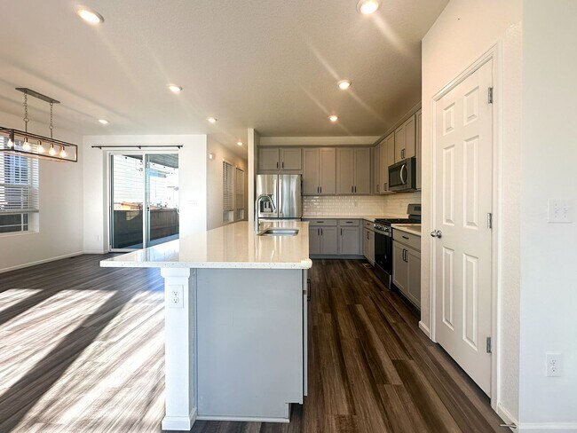 Building Photo - 17430 Pacific Peak Cir