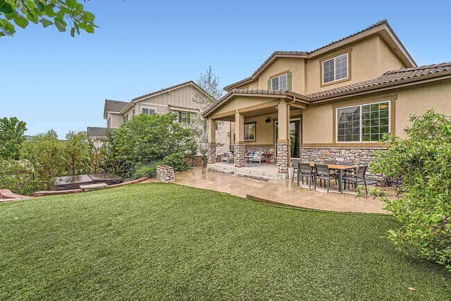 Building Photo - 10463 Meadowleaf Way