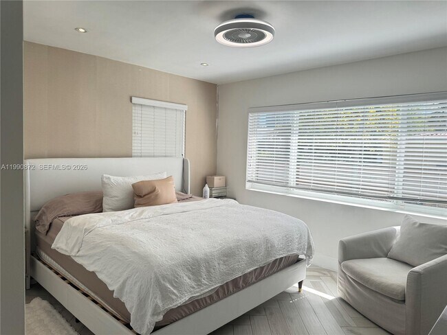 Building Photo - 44 NW 40th St