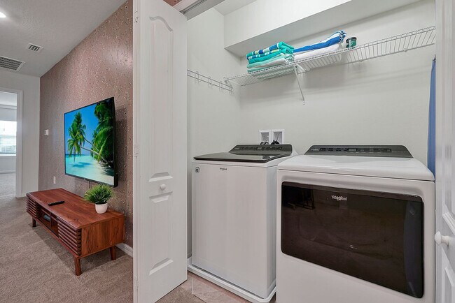Building Photo - 7435 Oakmoss Loop