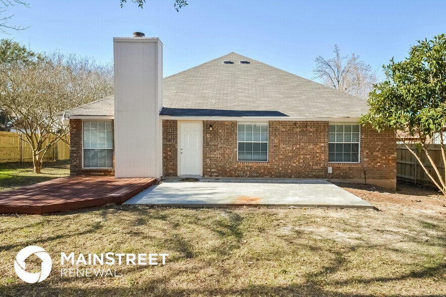 Building Photo - 10743 Mustang Ridge