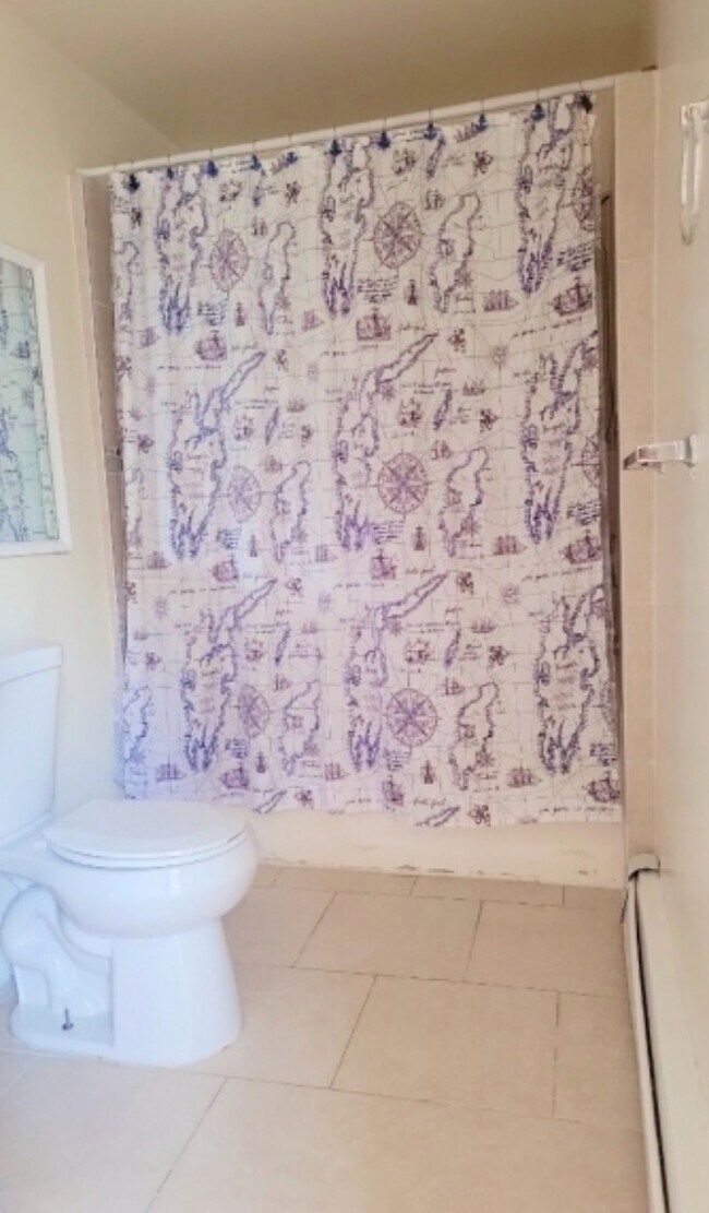 Building Photo - 563 Madison Ave