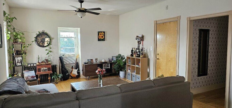 Living Room - 8139 Frankford Ave