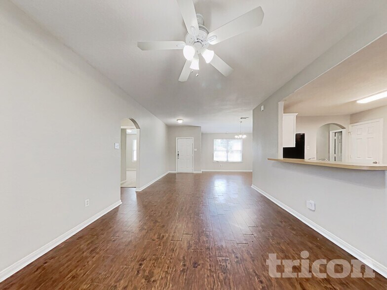 Building Photo - 220 Kellyn Ct