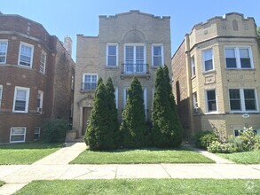 Building Photo - 5434 N Spaulding Ave
