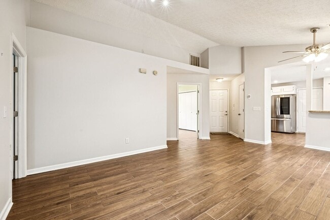 Building Photo - Welcome to this beautifully remodeled sing...