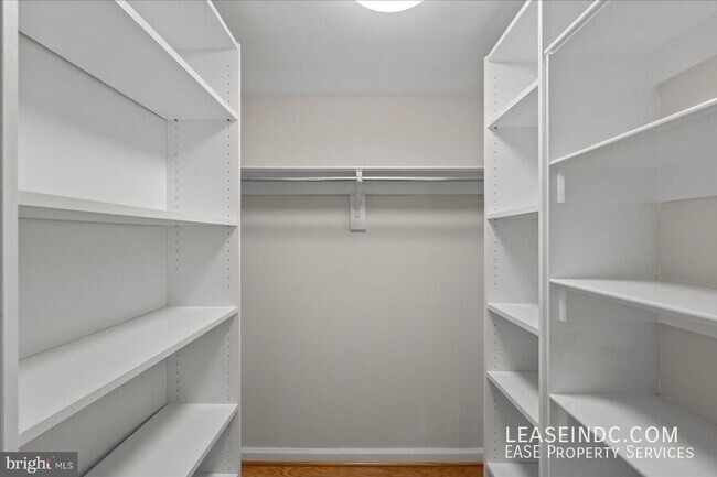 Building Photo - 1230 23rd St NW