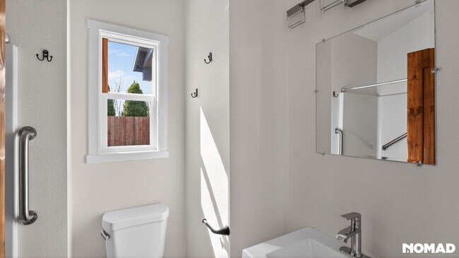 Building Photo - 1155 18th St NE