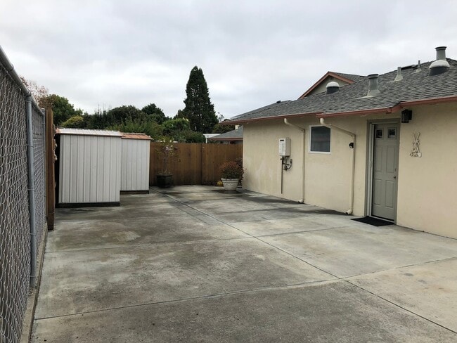 Building Photo - Nice Updated Home for Rent