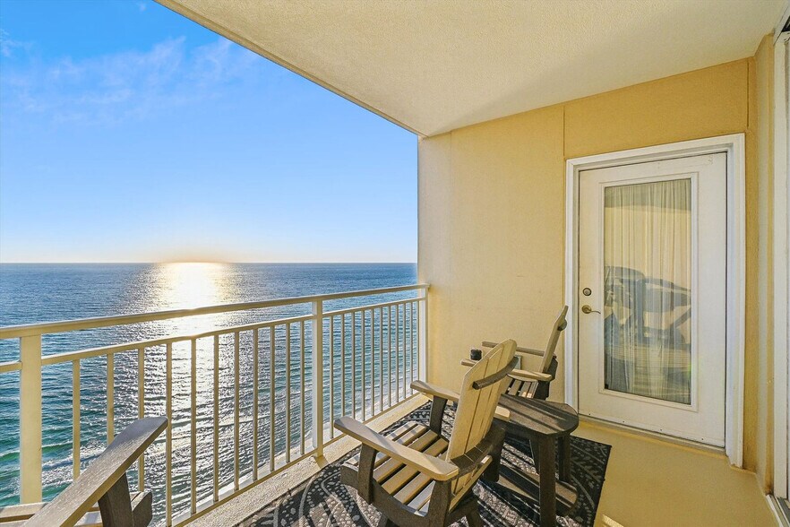 Building Photo - 14701 Front Beach Rd