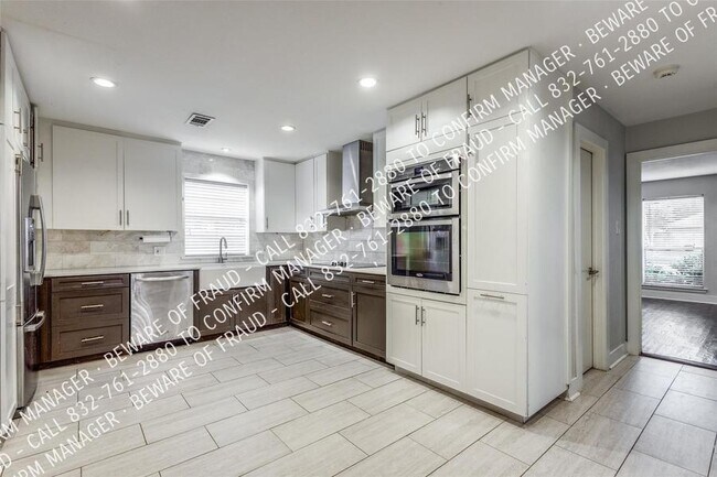 Building Photo - 3800 Graphic Pl